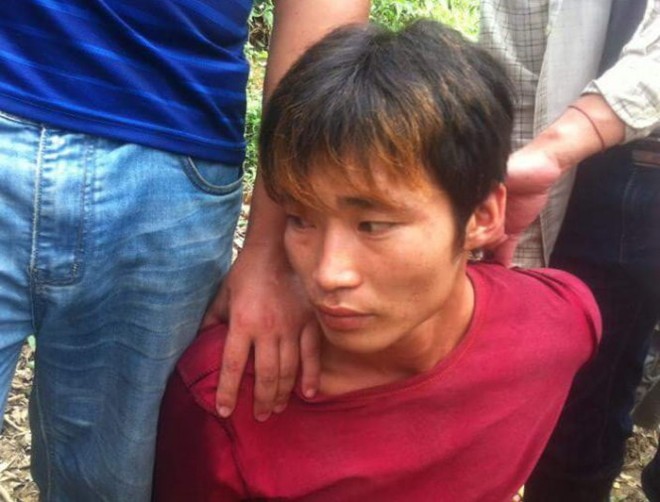 Sáng nay (15/8), cảnh sát đã bắt được nghi can vụ thảm sát 4 người trong gia đình cùng người phụ nữ bỏ trốn cùng tại một khu rừng ở xã Khánh Hòa (Lục Yên, Yên Bái).